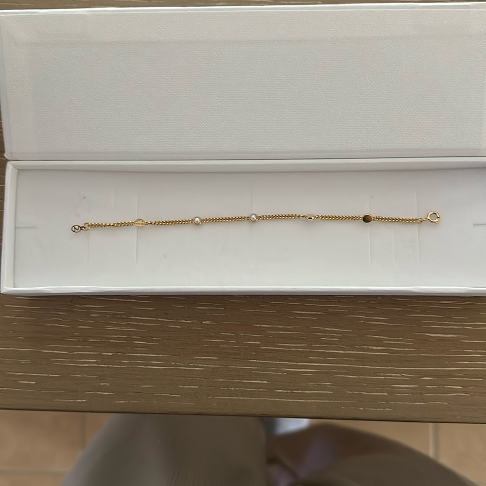 Mejuri gold bracelet